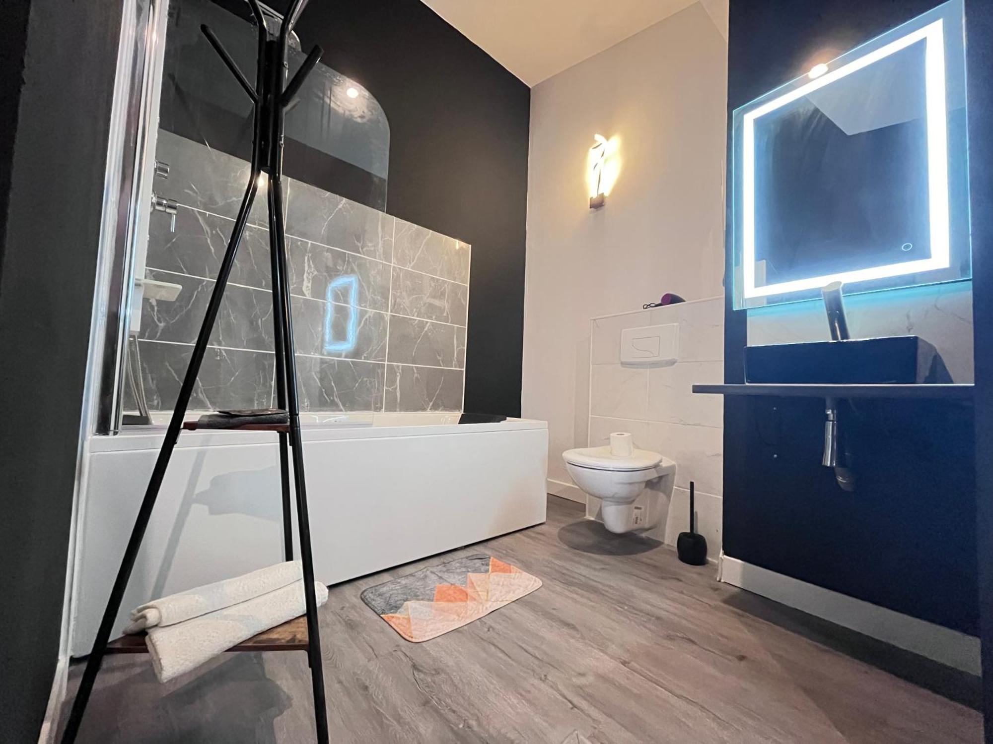 Studio Baignoire Centre Ville Narbonne Buitenkant foto