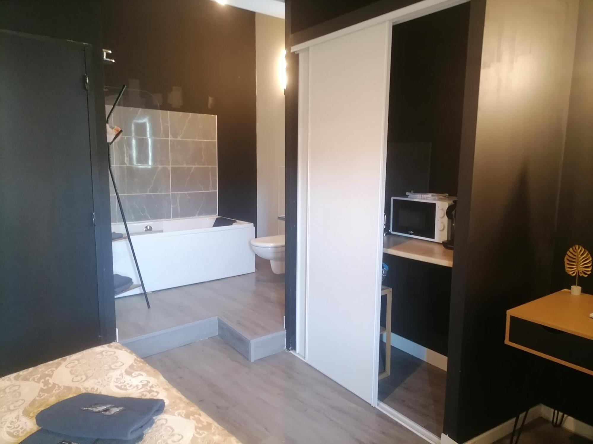 Studio Baignoire Centre Ville Narbonne Buitenkant foto