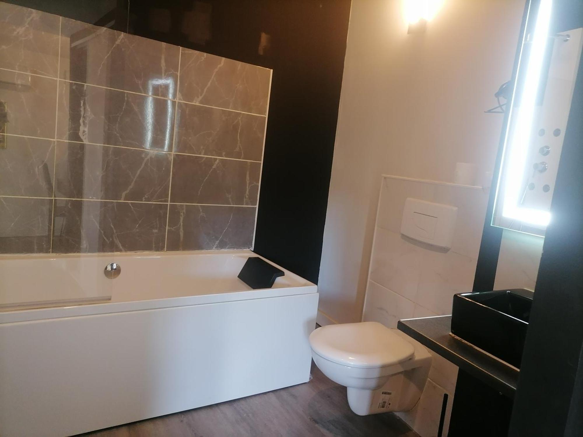 Studio Baignoire Centre Ville Narbonne Buitenkant foto